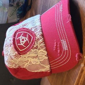 Ariat hat